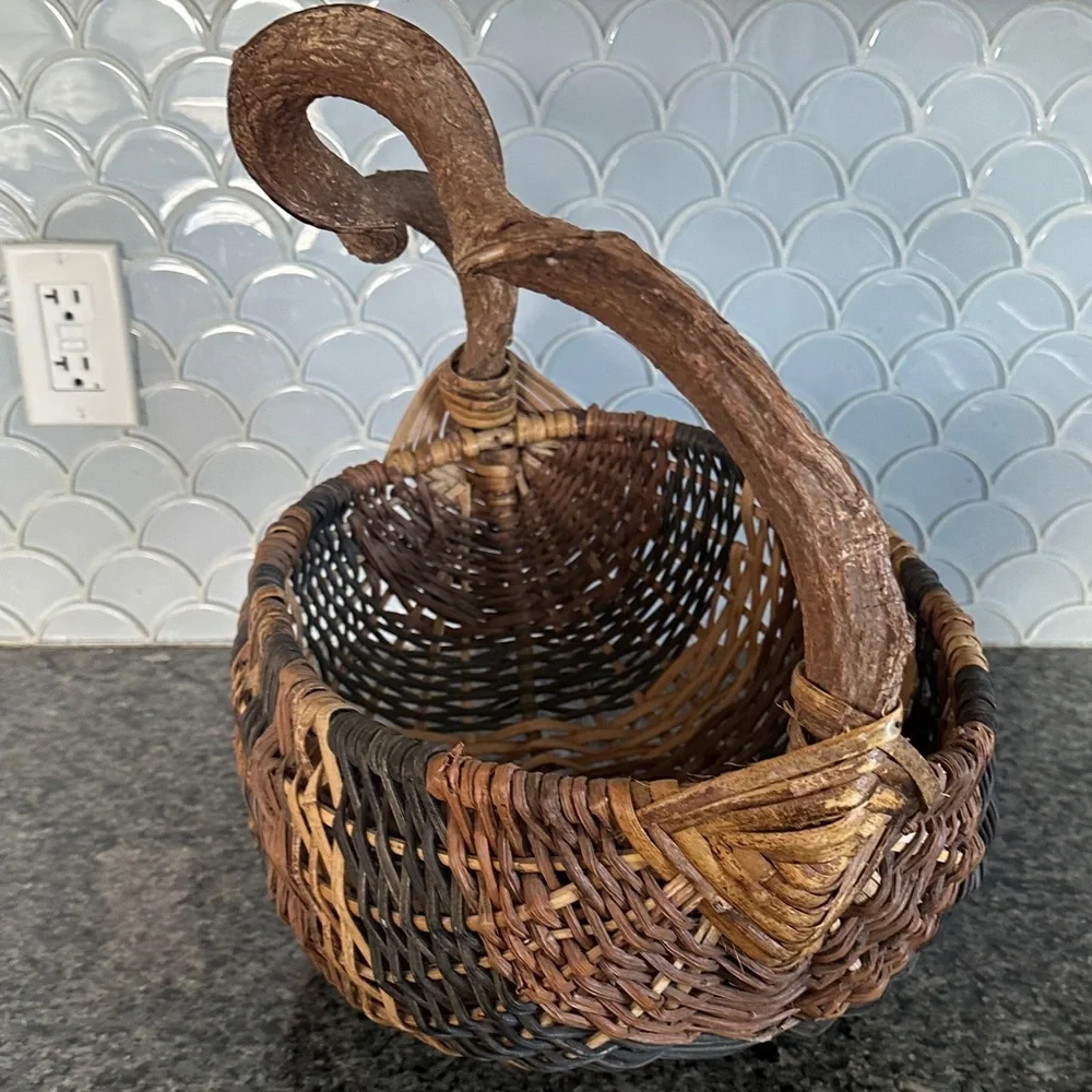 Vintage X LARGE Primitive Woven Melon Gathering Basket God’s Eye W Branch Handle